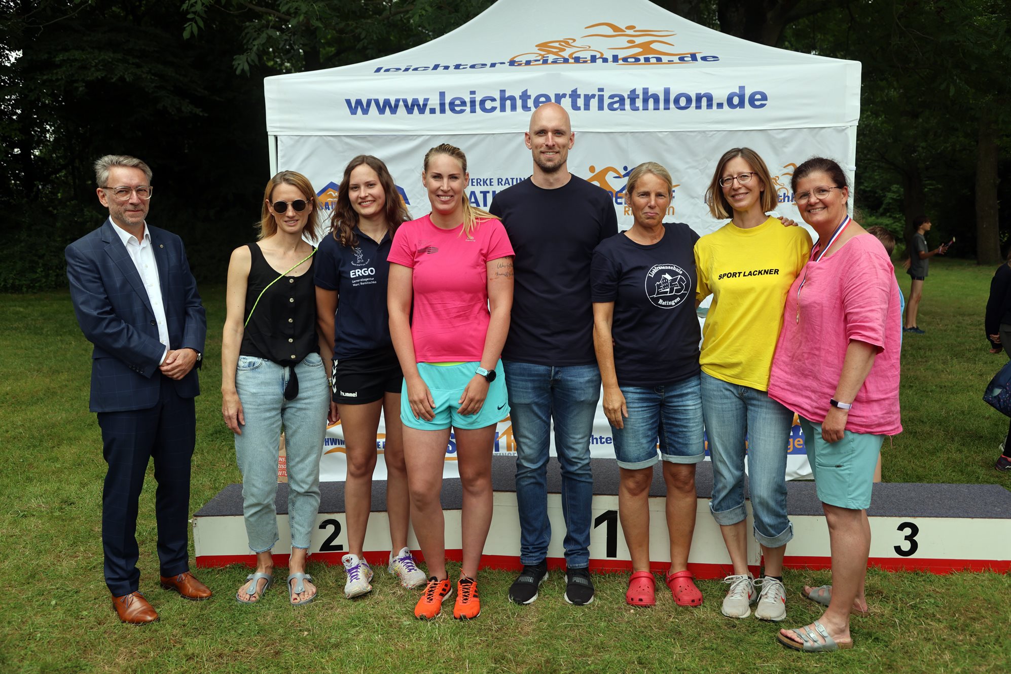 Siegerehrung mit Lions-Club Präsident Georg Jennen (links)